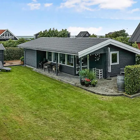 Sommerhus بيت للعطل