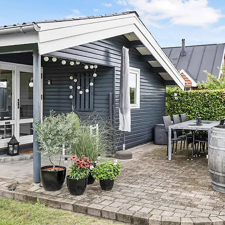 Sommerhus بيت للعطل
