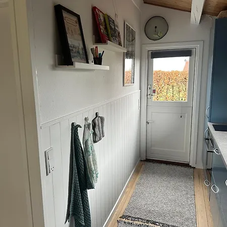 Cozy Little Near The בית נופש *