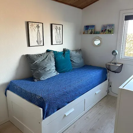 Cozy Little Near The * אוטרופ
