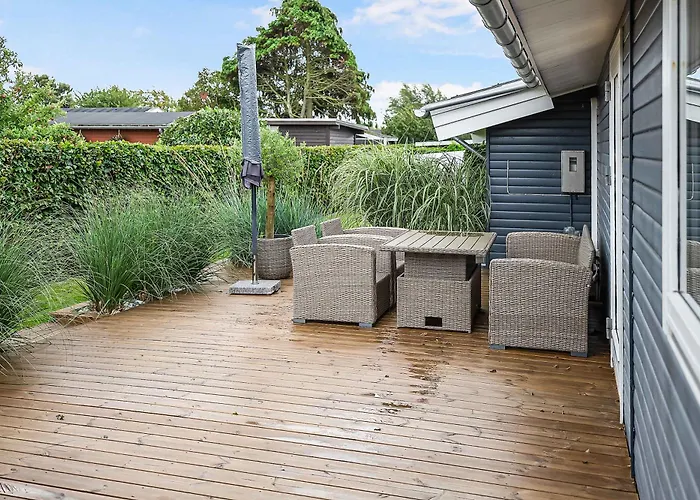 Cozy Little Near The Holiday home *